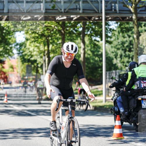 09.08.2026 - GEWOBA Citytriathlon Bremen Michael Burmester http://msf.ph/oto/9943115 09.08.2026 14:39:49 Radfahren 234, 258, 340, 391, 393, 413, 423 meine-sportfotos.de