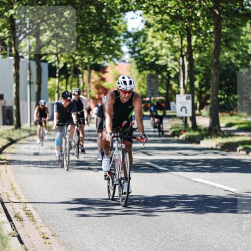 09.08.2026 - GEWOBA Citytriathlon Bremen Michael Burmester http://msf.ph/oto/9943138 09.08.2026 14:40:13 Radfahren 88, 101, 237, 238, 261, 282, 338, 388, 412, 440, 479, 482 meine-sportfotos.de