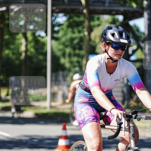 09.08.2026 - GEWOBA Citytriathlon Bremen Michael Burmester http://msf.ph/oto/9943175 09.08.2026 14:40:33 Radfahren 18, 197, 204, 224, 244, 250, 358, 415, 449, 456, 508 meine-sportfotos.de