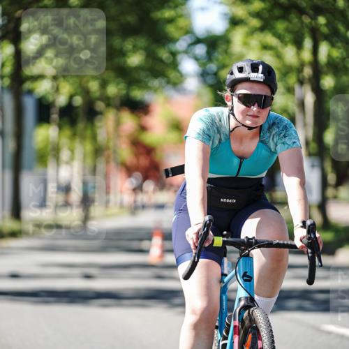 09.08.2026 - GEWOBA Citytriathlon Bremen Michael Burmester http://msf.ph/oto/9943226 09.08.2026 14:41:23 Radfahren 142, 213, 223, 230, 231, 264, 422, 501 meine-sportfotos.de