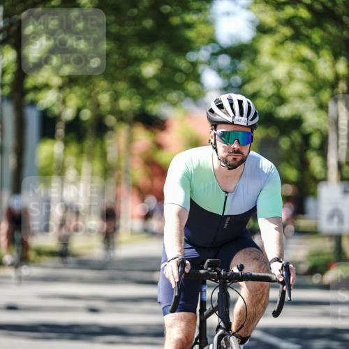 09.08.2026 - GEWOBA Citytriathlon Bremen Michael Burmester http://msf.ph/oto/9943230 09.08.2026 14:41:29 Radfahren 142, 213, 223, 230, 231, 264, 342, 422, 435, 471 meine-sportfotos.de