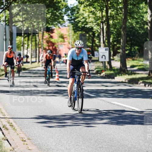 09.08.2026 - GEWOBA Citytriathlon Bremen Michael Burmester http://msf.ph/oto/9943266 09.08.2026 14:41:59 Radfahren 138, 262, 381, 397, 424, 437, 441, 467, 468 meine-sportfotos.de