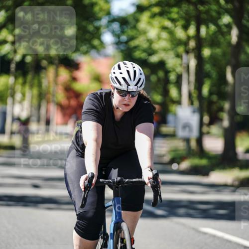09.08.2026 - GEWOBA Citytriathlon Bremen Michael Burmester http://msf.ph/oto/9943369 09.08.2026 14:44:05 Radfahren 107, 209, 241 meine-sportfotos.de