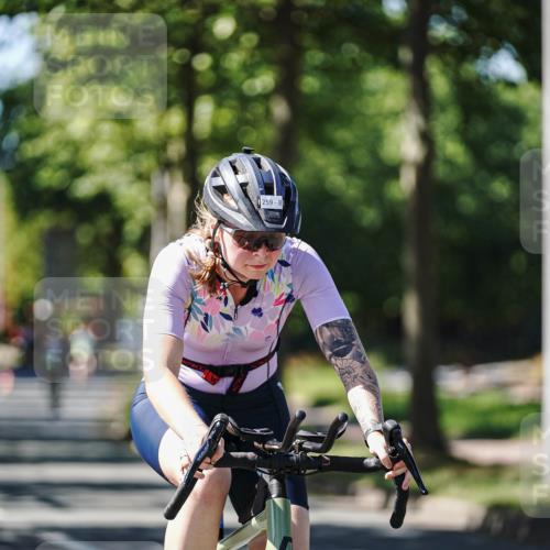 09.08.2026 - GEWOBA Citytriathlon Bremen Michael Burmester http://msf.ph/oto/9943404 09.08.2026 14:44:54 Radfahren 259, 486 meine-sportfotos.de