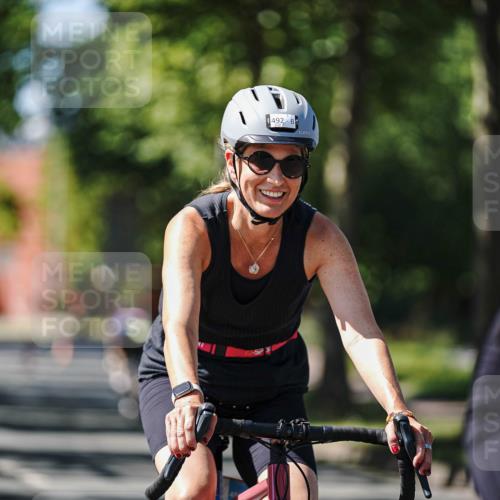 09.08.2026 - GEWOBA Citytriathlon Bremen Michael Burmester http://msf.ph/oto/9943508 09.08.2026 14:47:56 Radfahren 366, 491, 492 meine-sportfotos.de