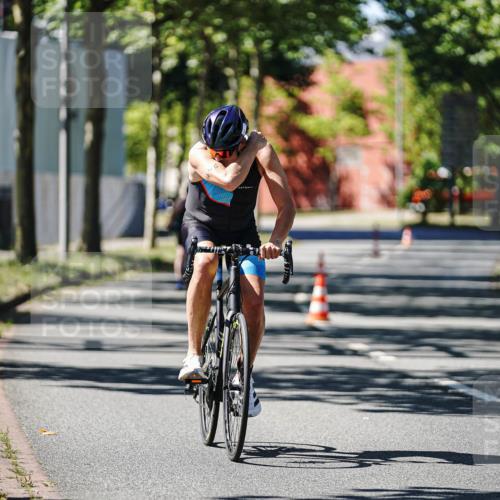 09.08.2026 - GEWOBA Citytriathlon Bremen Michael Burmester http://msf.ph/oto/9943551 09.08.2026 14:49:48 Radfahren 446, 504 meine-sportfotos.de