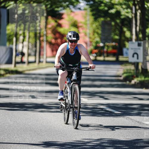 09.08.2026 - GEWOBA Citytriathlon Bremen Michael Burmester http://msf.ph/oto/9943554 09.08.2026 14:49:52 Radfahren 446, 504 meine-sportfotos.de