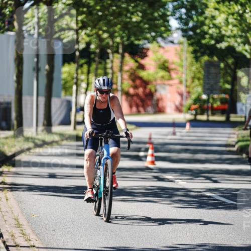 09.08.2026 - GEWOBA Citytriathlon Bremen Michael Burmester http://msf.ph/oto/9943572 09.08.2026 14:52:41 Radfahren 445, 490 meine-sportfotos.de
