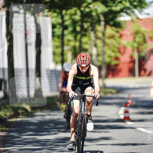 09.08.2026 - GEWOBA Citytriathlon Bremen Michael Burmester http://msf.ph/oto/9943610 09.08.2026 10:18:01 Radfahren 282, 285 meine-sportfotos.de