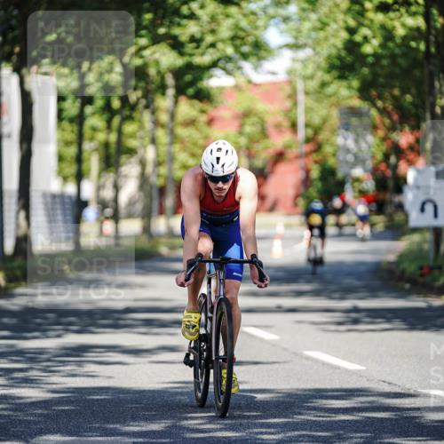 09.08.2026 - GEWOBA Citytriathlon Bremen Michael Burmester http://msf.ph/oto/9943611 09.08.2026 10:18:02 Radfahren 282, 285 meine-sportfotos.de