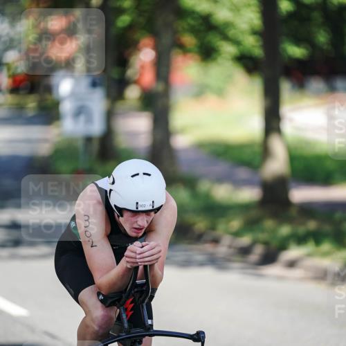 09.08.2026 - GEWOBA Citytriathlon Bremen Michael Burmester http://msf.ph/oto/9943616 09.08.2026 10:18:29 Radfahren 302, 306 meine-sportfotos.de