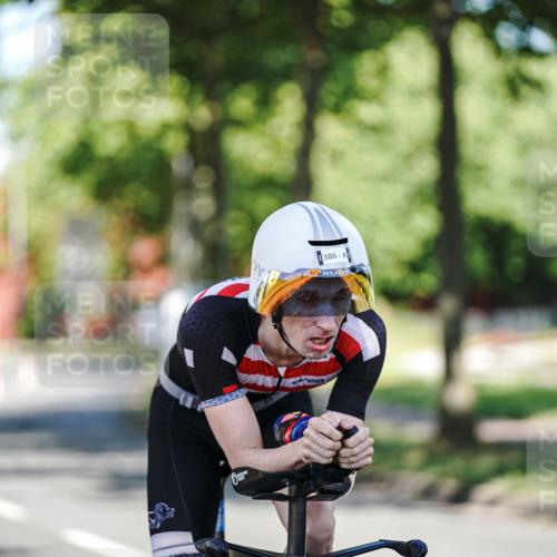 09.08.2026 - GEWOBA Citytriathlon Bremen Michael Burmester http://msf.ph/oto/9943632 09.08.2026 10:20:10 Radfahren 326, 386 meine-sportfotos.de
