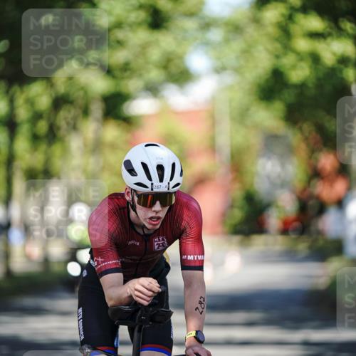 09.08.2026 - GEWOBA Citytriathlon Bremen Michael Burmester http://msf.ph/oto/9943636 09.08.2026 10:21:35 Radfahren 287, 349 meine-sportfotos.de