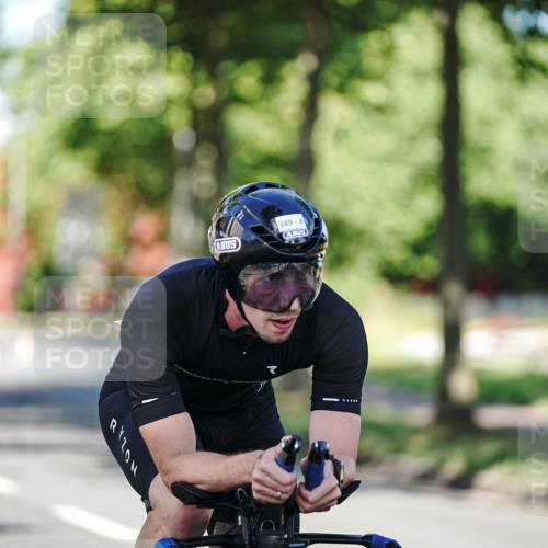 09.08.2026 - GEWOBA Citytriathlon Bremen Michael Burmester http://msf.ph/oto/9943639 09.08.2026 10:21:37 Radfahren 287, 349 meine-sportfotos.de