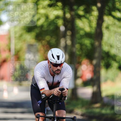 09.08.2026 - GEWOBA Citytriathlon Bremen Michael Burmester http://msf.ph/oto/9943643 09.08.2026 10:22:21 Radfahren 387 meine-sportfotos.de