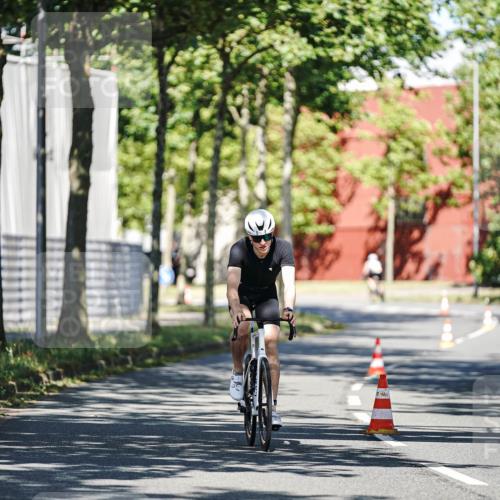 09.08.2026 - GEWOBA Citytriathlon Bremen Michael Burmester http://msf.ph/oto/9943644 09.08.2026 10:22:41 Radfahren 310 meine-sportfotos.de