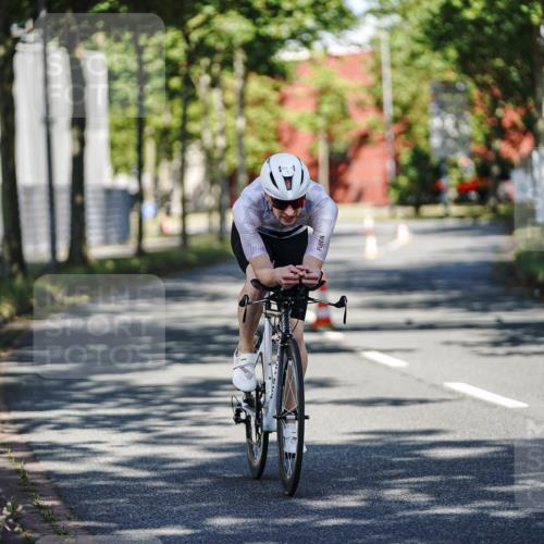 09.08.2026 - GEWOBA Citytriathlon Bremen Michael Burmester http://msf.ph/oto/9943653 09.08.2026 10:23:20 Radfahren 284, 308, 351 meine-sportfotos.de