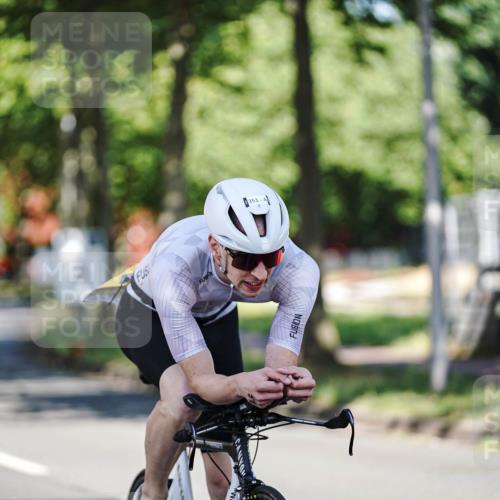 09.08.2026 - GEWOBA Citytriathlon Bremen Michael Burmester http://msf.ph/oto/9943654 09.08.2026 10:23:21 Radfahren 284, 308, 351 meine-sportfotos.de