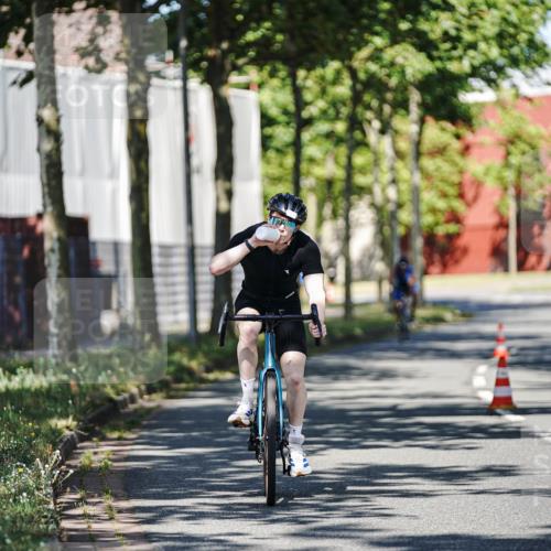 09.08.2026 - GEWOBA Citytriathlon Bremen Michael Burmester http://msf.ph/oto/9943658 09.08.2026 10:24:25 Radfahren 286, 297, 393 meine-sportfotos.de