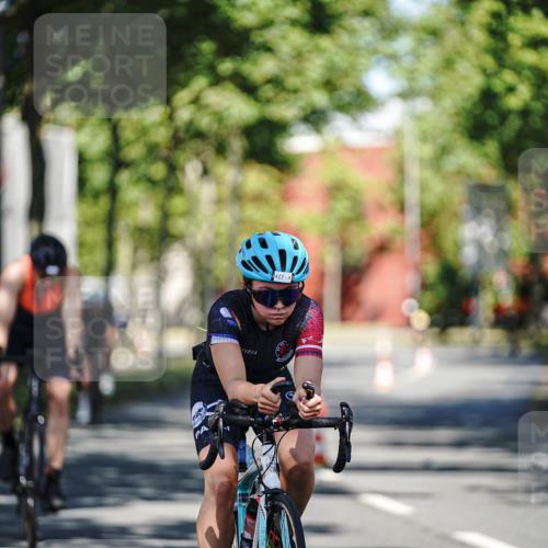 09.08.2026 - GEWOBA Citytriathlon Bremen Michael Burmester http://msf.ph/oto/9943682 09.08.2026 10:25:21 Radfahren 301, 323, 360, 377, 427 meine-sportfotos.de
