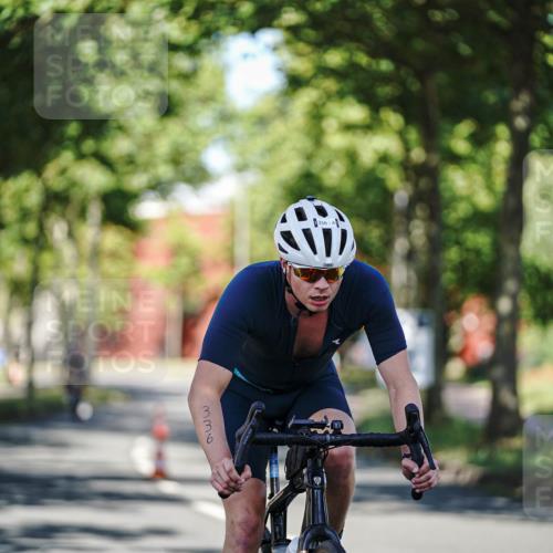 09.08.2026 - GEWOBA Citytriathlon Bremen Michael Burmester http://msf.ph/oto/9943695 09.08.2026 10:25:30 Radfahren 301, 323, 336, 345, 360, 376, 427 meine-sportfotos.de