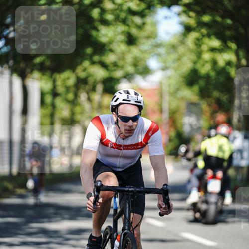 09.08.2026 - GEWOBA Citytriathlon Bremen Michael Burmester http://msf.ph/oto/9943699 09.08.2026 10:25:33 Radfahren 301, 323, 336, 345, 376, 427 meine-sportfotos.de