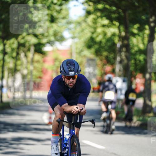 09.08.2026 - GEWOBA Citytriathlon Bremen Michael Burmester http://msf.ph/oto/9943700 09.08.2026 10:25:36 Radfahren 301, 336, 345, 376 meine-sportfotos.de