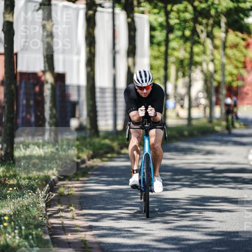 09.08.2026 - GEWOBA Citytriathlon Bremen Michael Burmester http://msf.ph/oto/9943708 09.08.2026 10:25:51 Radfahren 322, 372 meine-sportfotos.de