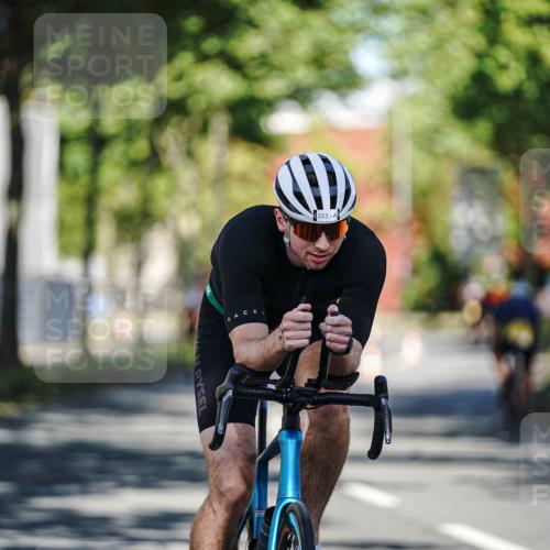 09.08.2026 - GEWOBA Citytriathlon Bremen Michael Burmester http://msf.ph/oto/9943710 09.08.2026 10:25:52 Radfahren 322, 372 meine-sportfotos.de