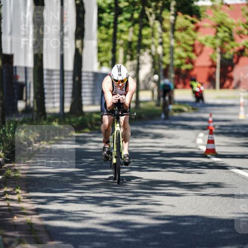 09.08.2026 - GEWOBA Citytriathlon Bremen Michael Burmester http://msf.ph/oto/9943711 09.08.2026 10:25:56 Radfahren 322, 372, 389, 416 meine-sportfotos.de