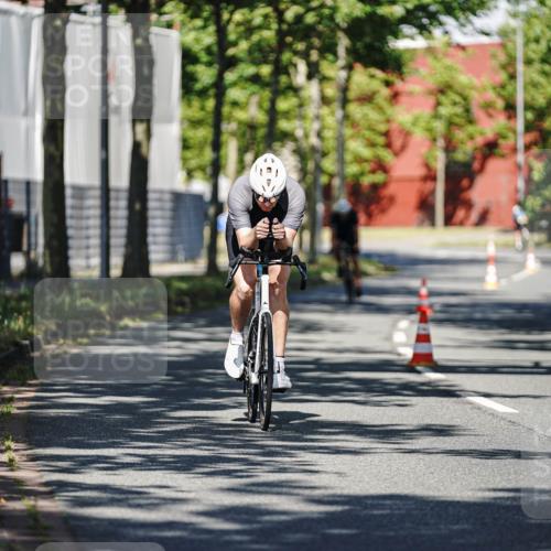 09.08.2026 - GEWOBA Citytriathlon Bremen Michael Burmester http://msf.ph/oto/9943729 09.08.2026 10:26:21 Radfahren 293, 318, 378, 398, 402 meine-sportfotos.de