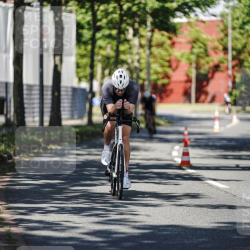 09.08.2026 - GEWOBA Citytriathlon Bremen Michael Burmester http://msf.ph/oto/9943730 09.08.2026 10:26:21 Radfahren 293, 318, 378, 398, 402 meine-sportfotos.de