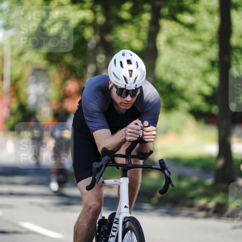 09.08.2026 - GEWOBA Citytriathlon Bremen Michael Burmester http://msf.ph/oto/9943732 09.08.2026 10:26:23 Radfahren 293, 318, 378, 398, 402 meine-sportfotos.de
