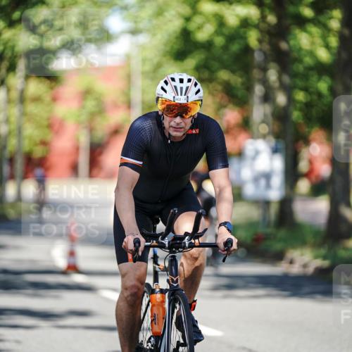 09.08.2026 - GEWOBA Citytriathlon Bremen Michael Burmester http://msf.ph/oto/9943734 09.08.2026 10:26:27 Radfahren 293, 318, 378, 383, 398, 402 meine-sportfotos.de