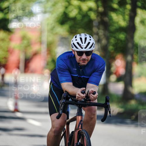 09.08.2026 - GEWOBA Citytriathlon Bremen Michael Burmester http://msf.ph/oto/9943738 09.08.2026 10:26:35 Radfahren 296, 318, 383, 402 meine-sportfotos.de
