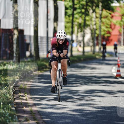 09.08.2026 - GEWOBA Citytriathlon Bremen Michael Burmester http://msf.ph/oto/9943742 09.08.2026 10:26:42 Radfahren 290, 296, 319, 383, 463 meine-sportfotos.de