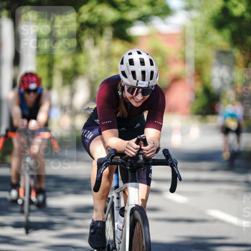 09.08.2026 - GEWOBA Citytriathlon Bremen Michael Burmester http://msf.ph/oto/9943744 09.08.2026 10:26:43 Radfahren 290, 296, 319, 383, 463 meine-sportfotos.de