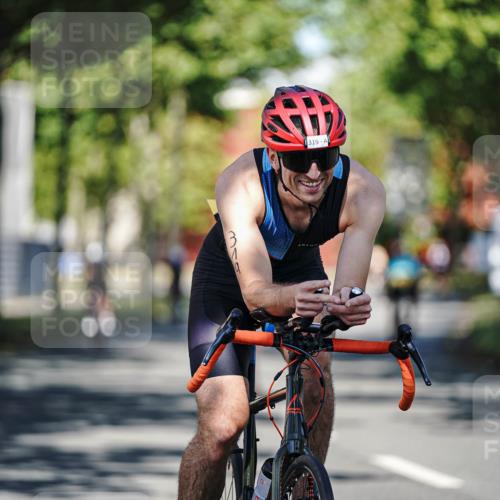 09.08.2026 - GEWOBA Citytriathlon Bremen Michael Burmester http://msf.ph/oto/9943746 09.08.2026 10:26:44 Radfahren 290, 296, 315, 319, 383, 463 meine-sportfotos.de