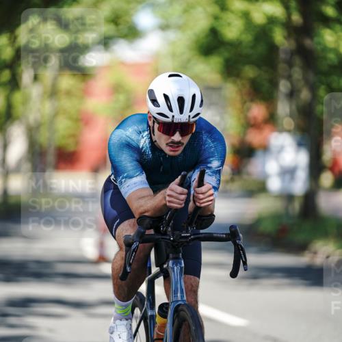 09.08.2026 - GEWOBA Citytriathlon Bremen Michael Burmester http://msf.ph/oto/9943752 09.08.2026 10:26:51 Radfahren 290, 296, 315, 319, 463 meine-sportfotos.de