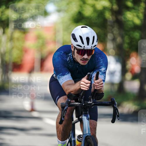 09.08.2026 - GEWOBA Citytriathlon Bremen Michael Burmester http://msf.ph/oto/9943753 09.08.2026 10:26:51 Radfahren 290, 296, 315, 319, 463 meine-sportfotos.de