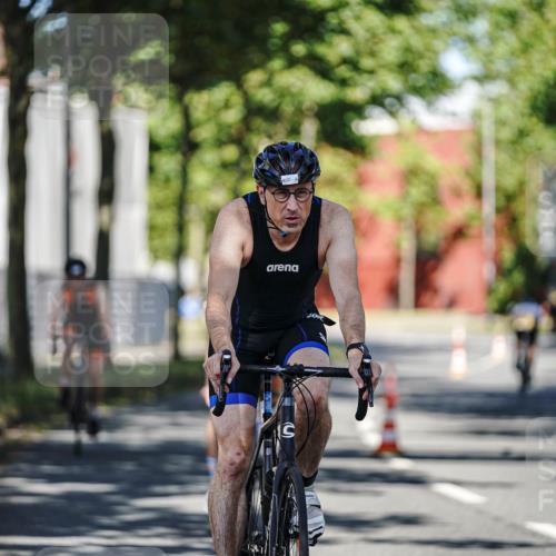 09.08.2026 - GEWOBA Citytriathlon Bremen Michael Burmester http://msf.ph/oto/9943756 09.08.2026 10:27:03 Radfahren 315, 321, 375, 400 meine-sportfotos.de