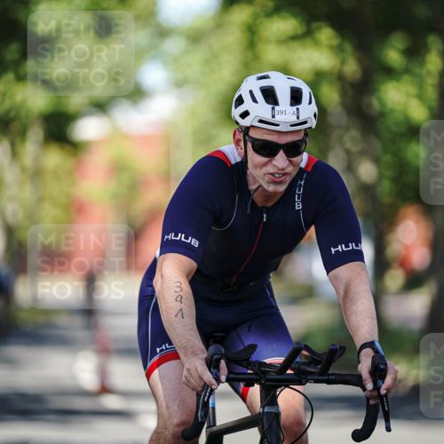 09.08.2026 - GEWOBA Citytriathlon Bremen Michael Burmester http://msf.ph/oto/9943770 09.08.2026 10:27:20 Radfahren 342, 368, 375, 391, 447, 523 meine-sportfotos.de