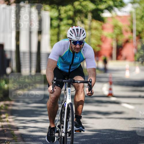 09.08.2026 - GEWOBA Citytriathlon Bremen Michael Burmester http://msf.ph/oto/9943773 09.08.2026 10:27:27 Radfahren 368, 391, 447, 523 meine-sportfotos.de
