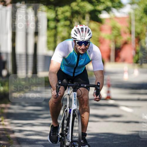 09.08.2026 - GEWOBA Citytriathlon Bremen Michael Burmester http://msf.ph/oto/9943774 09.08.2026 10:27:27 Radfahren 368, 391, 447, 523 meine-sportfotos.de