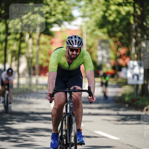 09.08.2026 - GEWOBA Citytriathlon Bremen Michael Burmester http://msf.ph/oto/9943776 09.08.2026 10:27:35 Radfahren 338, 339, 368, 523, 529 meine-sportfotos.de