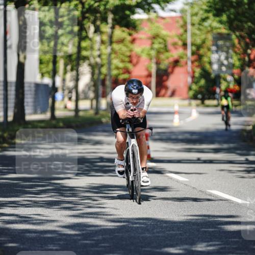 09.08.2026 - GEWOBA Citytriathlon Bremen Michael Burmester http://msf.ph/oto/9943778 09.08.2026 10:27:37 Radfahren 338, 339, 368, 523, 529 meine-sportfotos.de