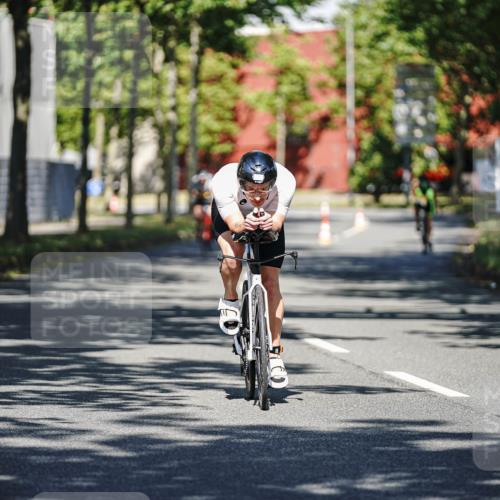 09.08.2026 - GEWOBA Citytriathlon Bremen Michael Burmester http://msf.ph/oto/9943779 09.08.2026 10:27:37 Radfahren 338, 339, 368, 523, 529 meine-sportfotos.de