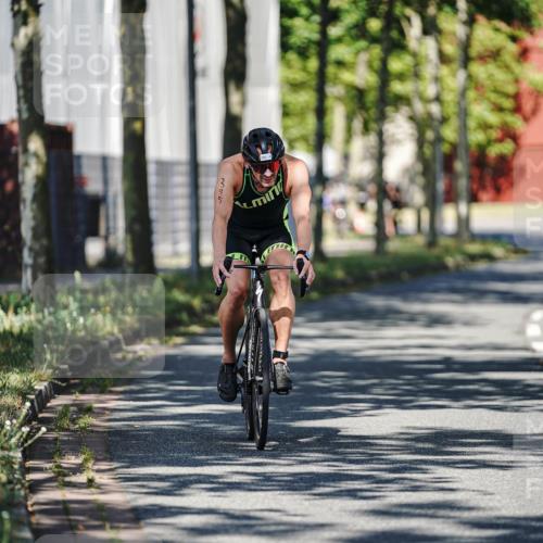 09.08.2026 - GEWOBA Citytriathlon Bremen Michael Burmester http://msf.ph/oto/9943785 09.08.2026 10:28:13 Radfahren 395 meine-sportfotos.de