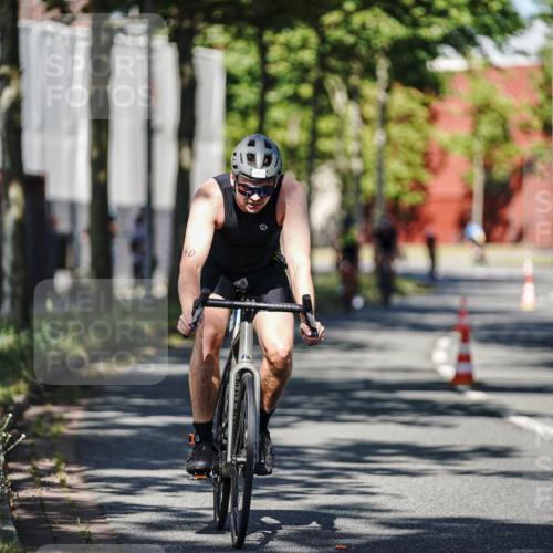 09.08.2026 - GEWOBA Citytriathlon Bremen Michael Burmester http://msf.ph/oto/9943793 09.08.2026 10:28:27 Radfahren 329, 332, 340, 362, 395, 502 meine-sportfotos.de