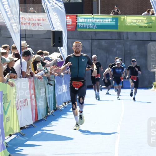 09.08.2026 - GEWOBA Citytriathlon Bremen Yannick Fuchs http://msf.ph/oto/9943808 09.08.2026 14:12:22 Ziel 545, 642 meine-sportfotos.de